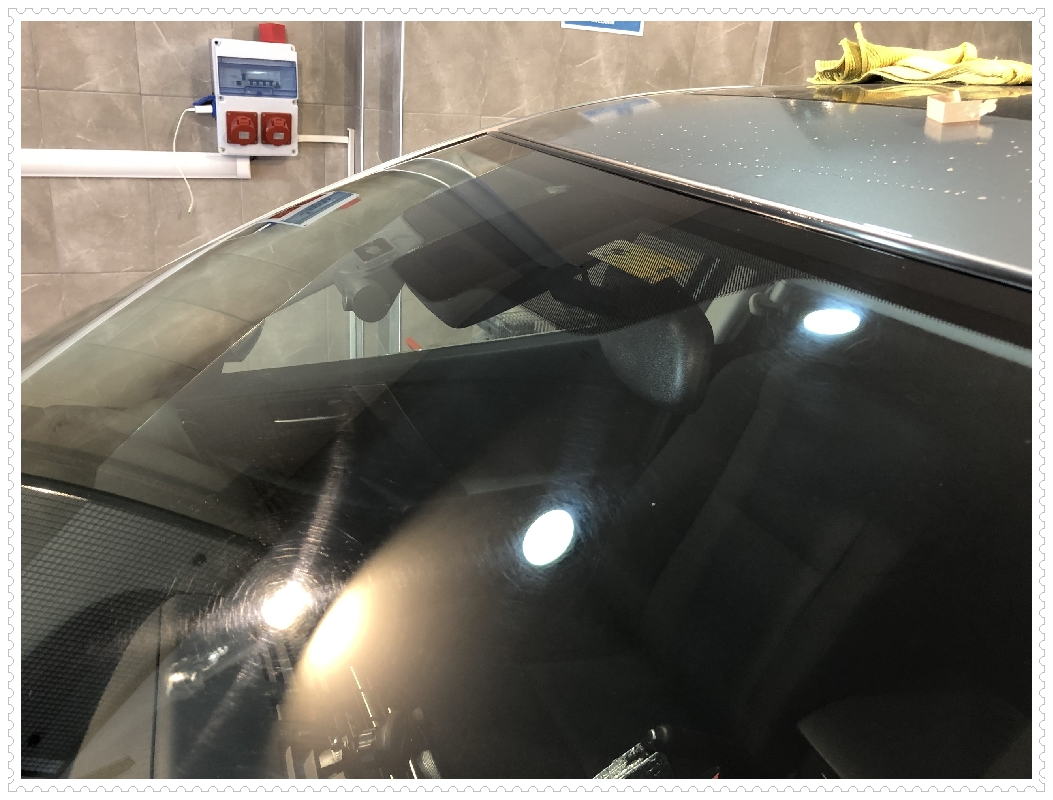 Kadıköy oto cam çizik giderme